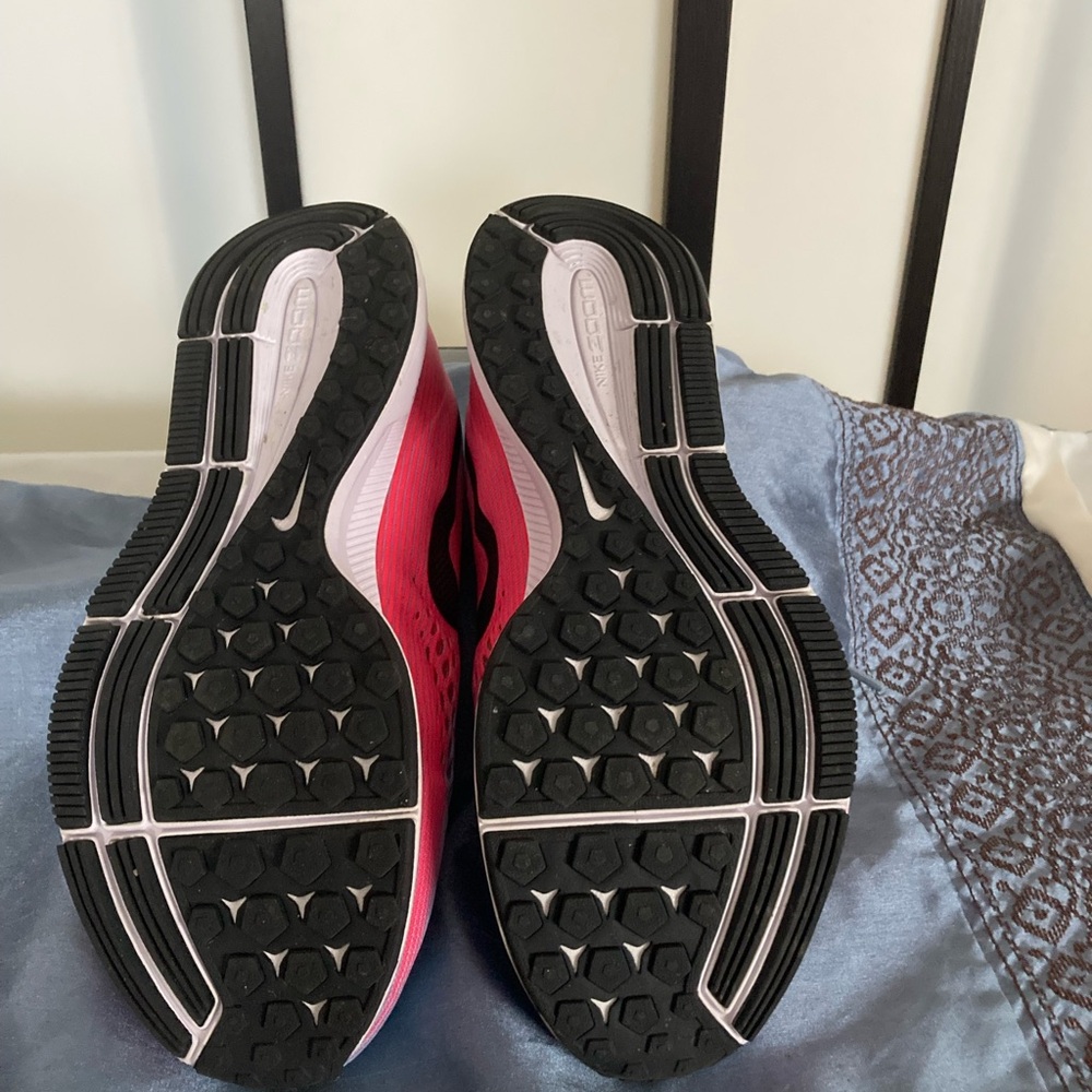 Women’s NIKE Zoom Pegasus - Picture 3 of 4